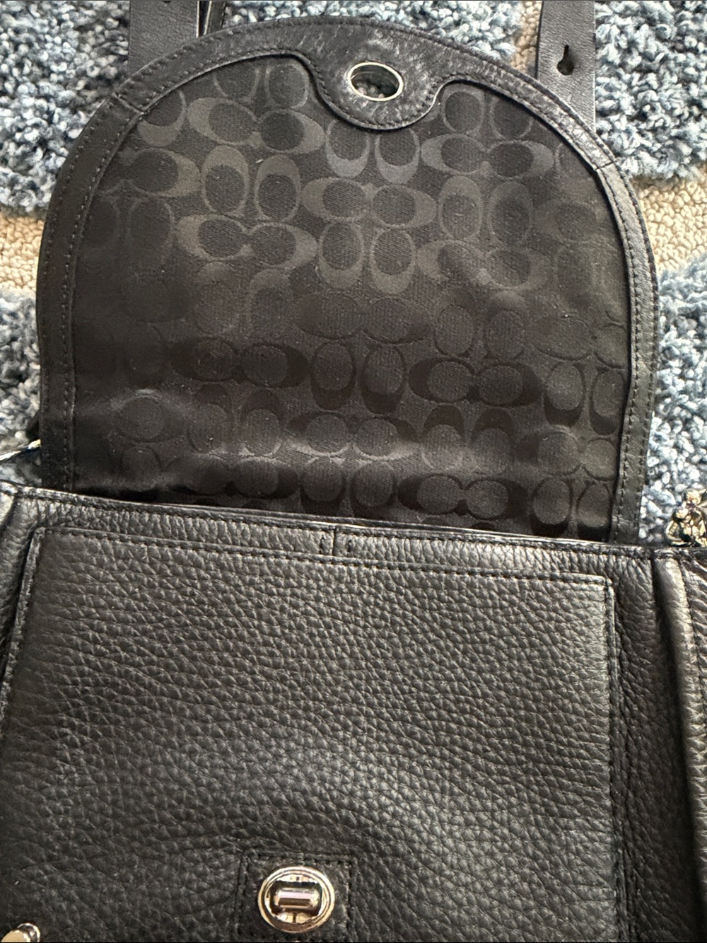 NWT…Coach Black Pebbled Leather Turnlock Crossbody Bag with Strap - Picture 4 of 11